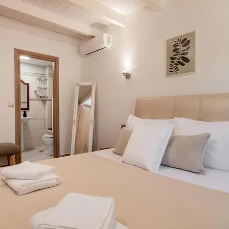 Di Pietra Villa