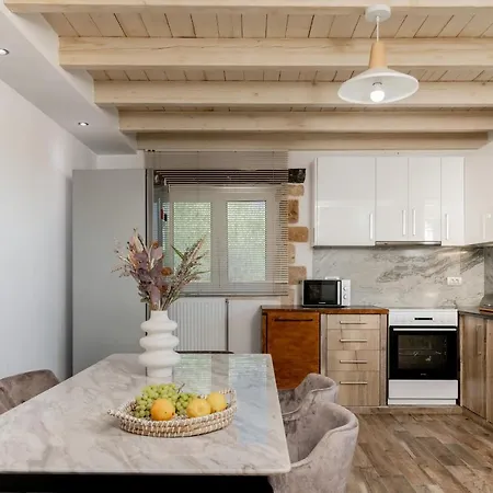 Вилла Di Pietra *