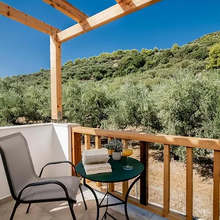 Di Pietra Villa