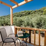 Di Pietra Villa